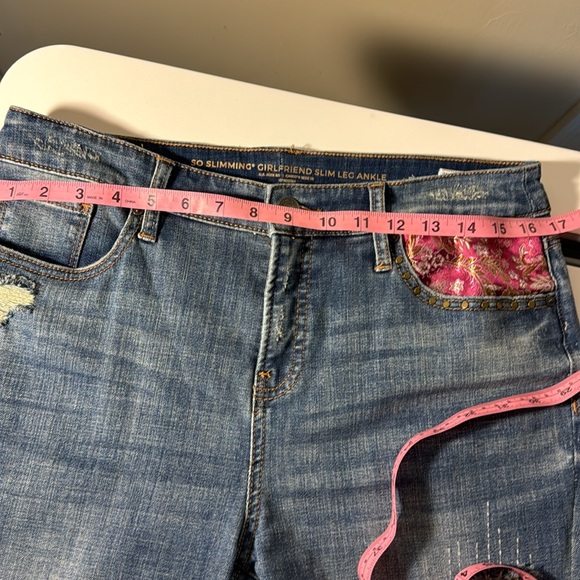 Chico’s So Slimming Girlfriend Slim Leg Ankle US Size 8 Jeans - Picture 7 of 13